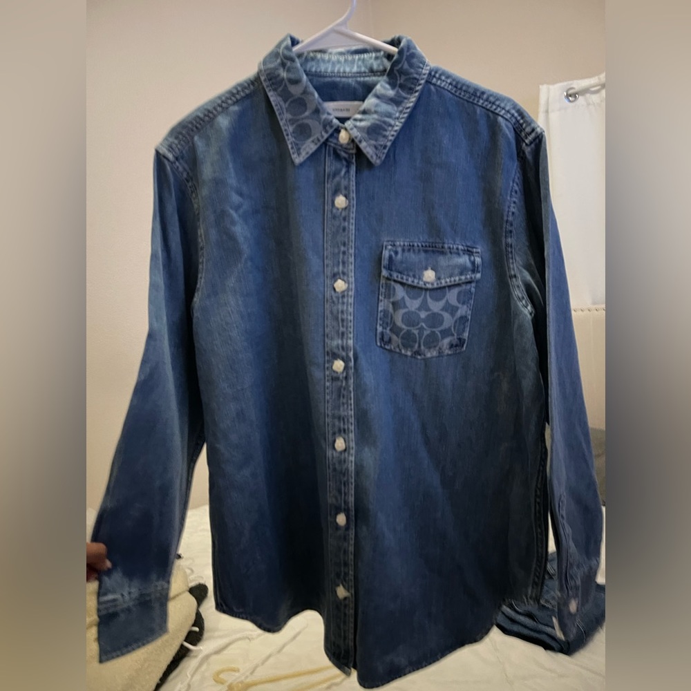 🔺BRAND•NEW🔻COACH Signature Denim Button Down